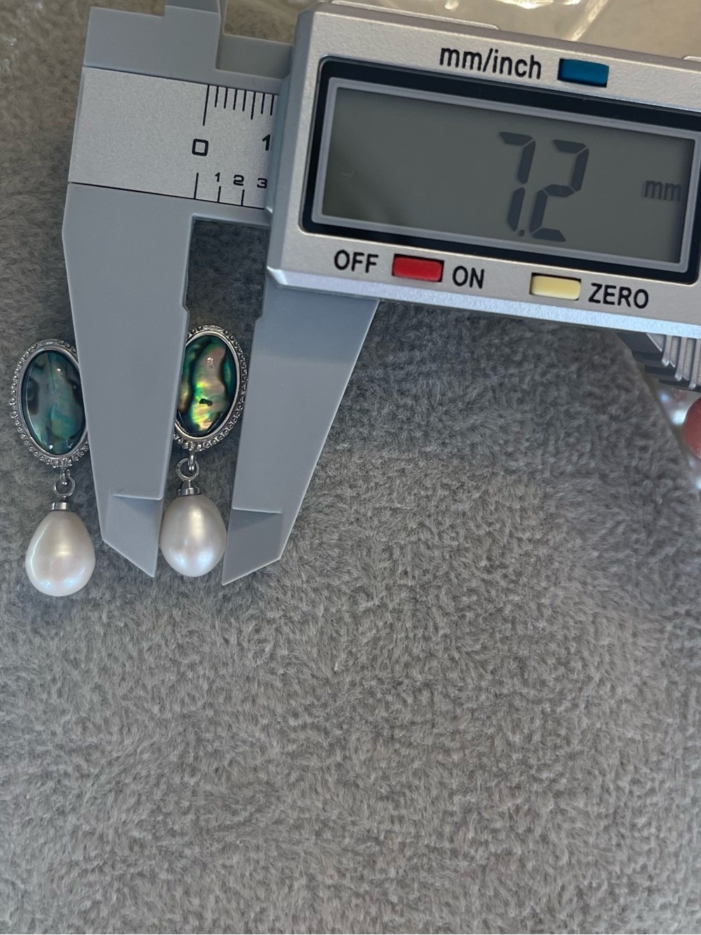 Abalone Shell and Freshwater Pearl Drop Earrings - 925 silver posts - Picture 3 of 4